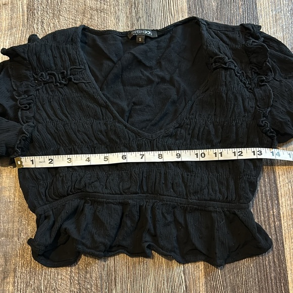 Paper Moon Black Ruffled Crop Top Off Shoulder Rayon Blouse Women's Size Small - Picture 4 of 7